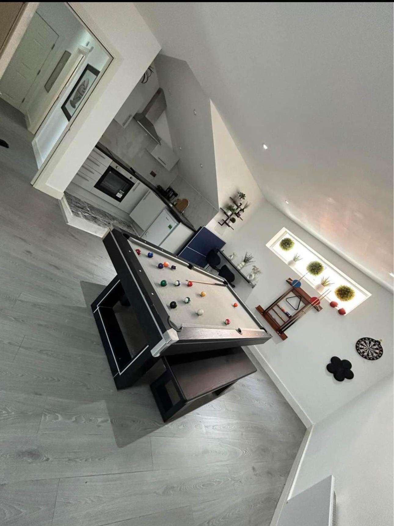 Apartment Swan House